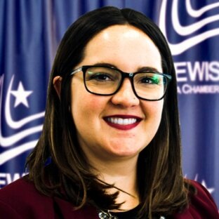 Courtney+Cross+Headshot